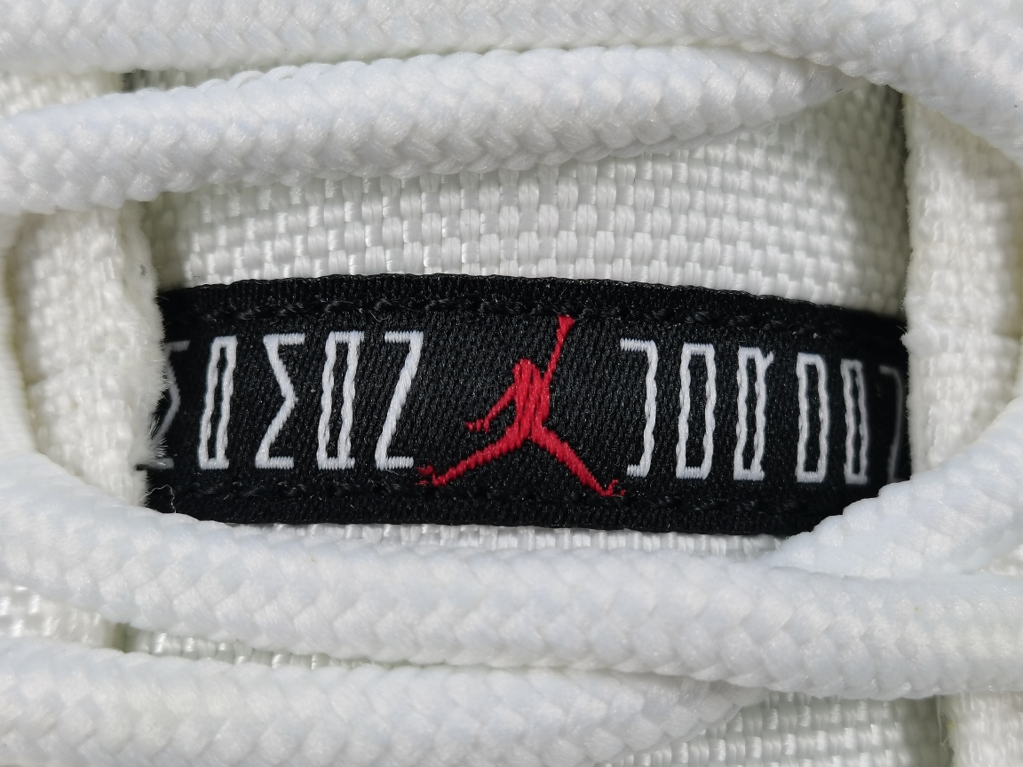 Nike Air Jordan 11 Retro LowYellow Python AH7860-107