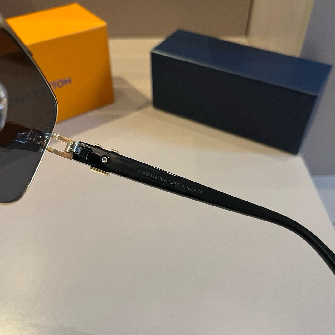 Louis Vuitton square-frame sunglasses