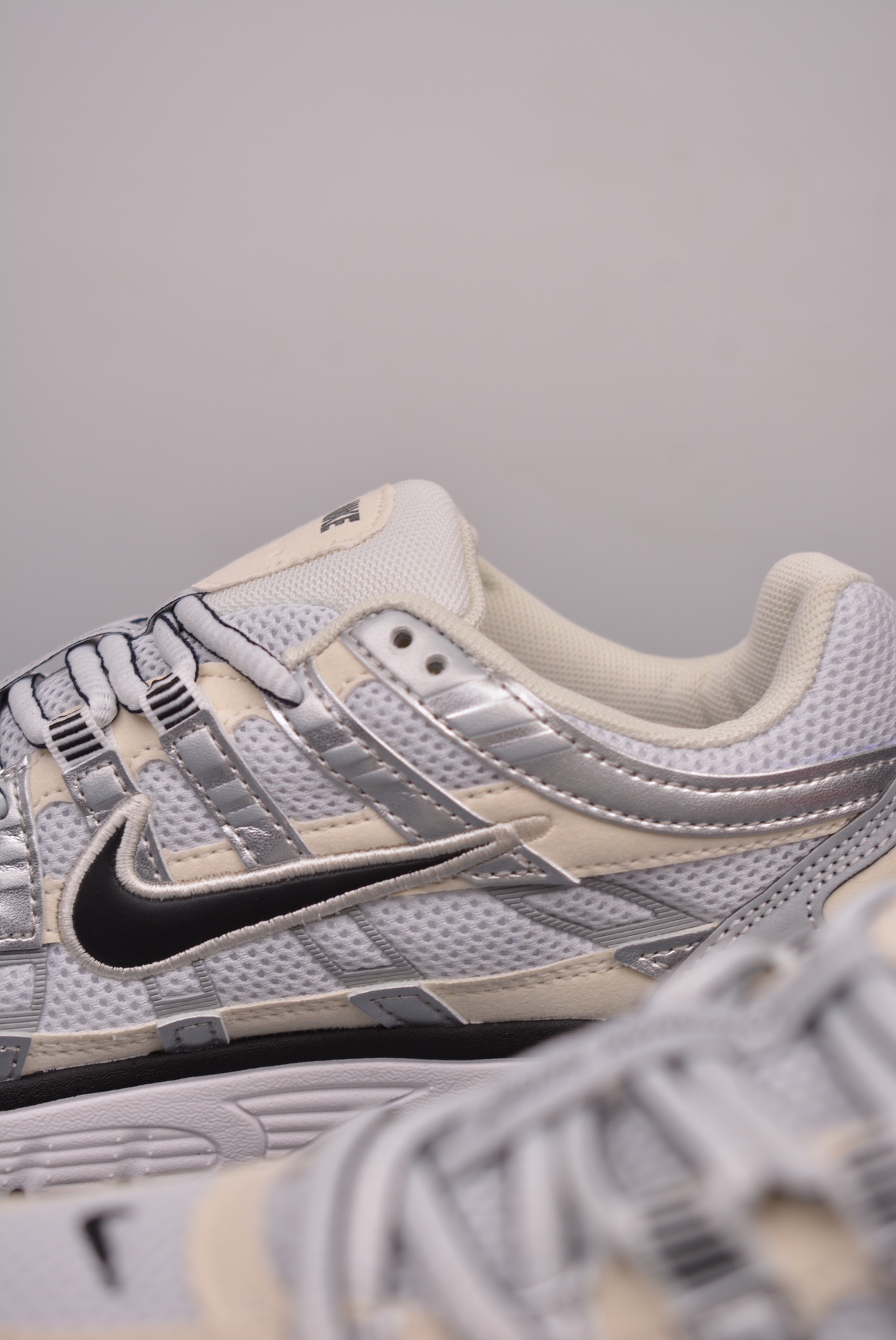 Nike P-6000 PremiumCoconut MilkMetallic Silver FV6603-100