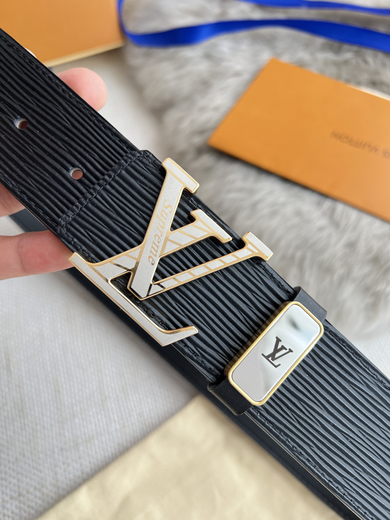 Louis Vuitton ripple leather belt, 3.8cm wide