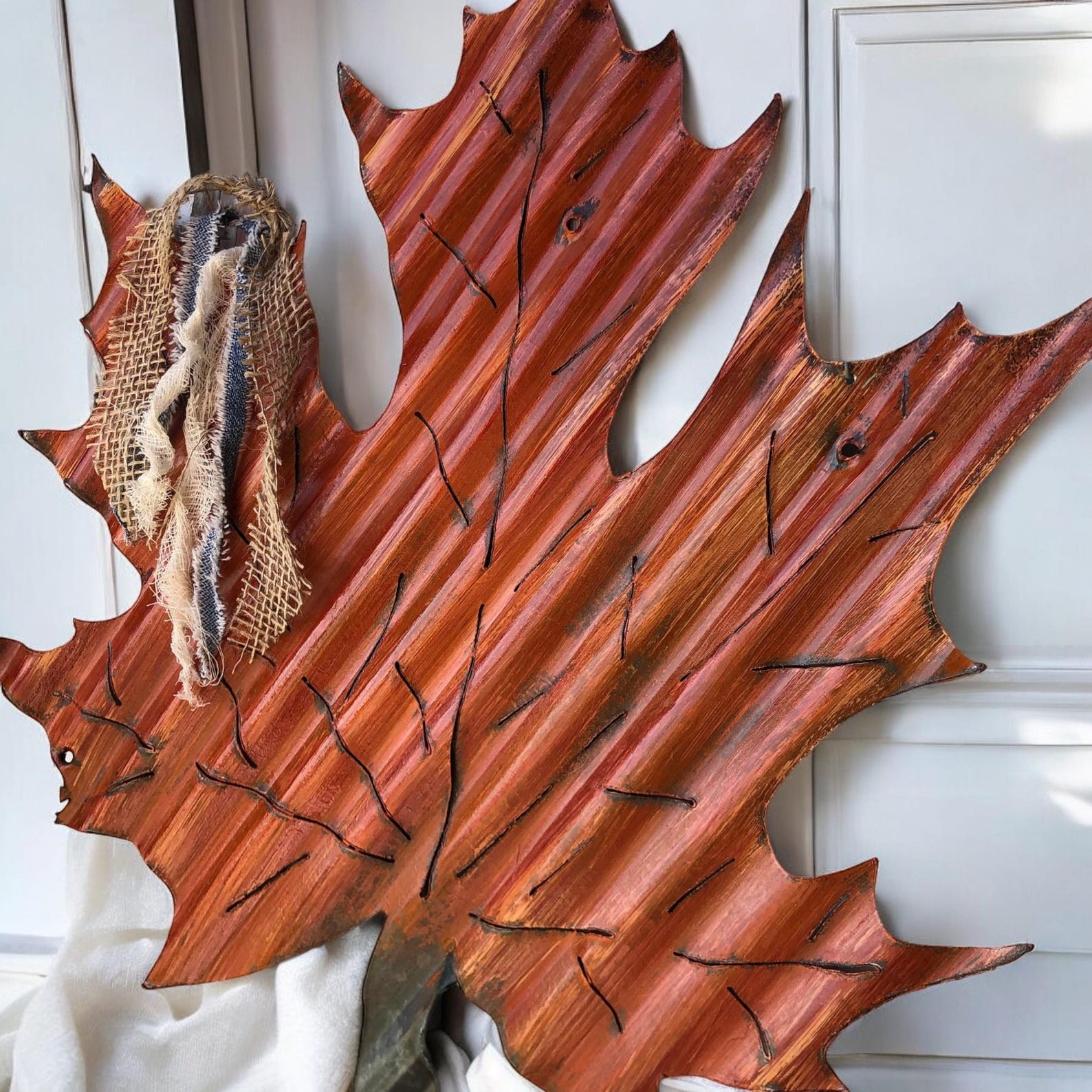 On Sale🔥Corrugated Tin Maple Leaf