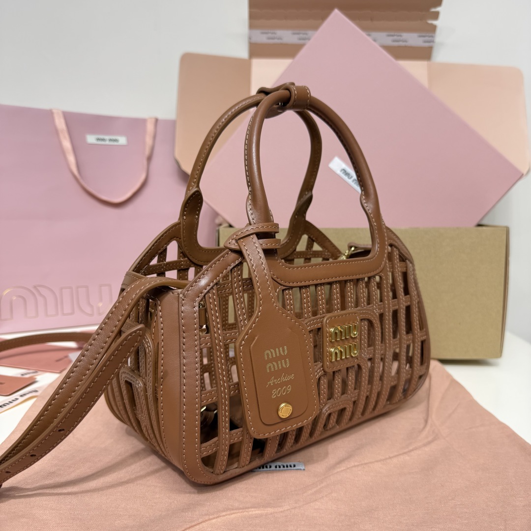 Miu Miu Naa leather bag 5BA294