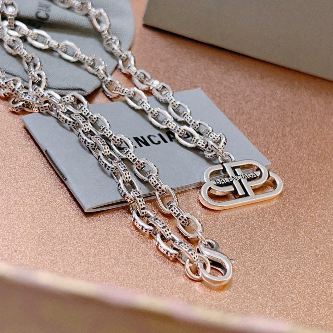 Balenciaga BB chain vintage necklace