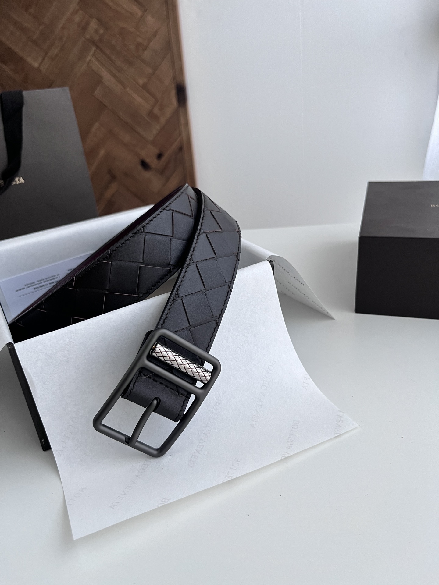 Bottega Veneta woven leather belt with rotating pin buckle, 3.5cm wide