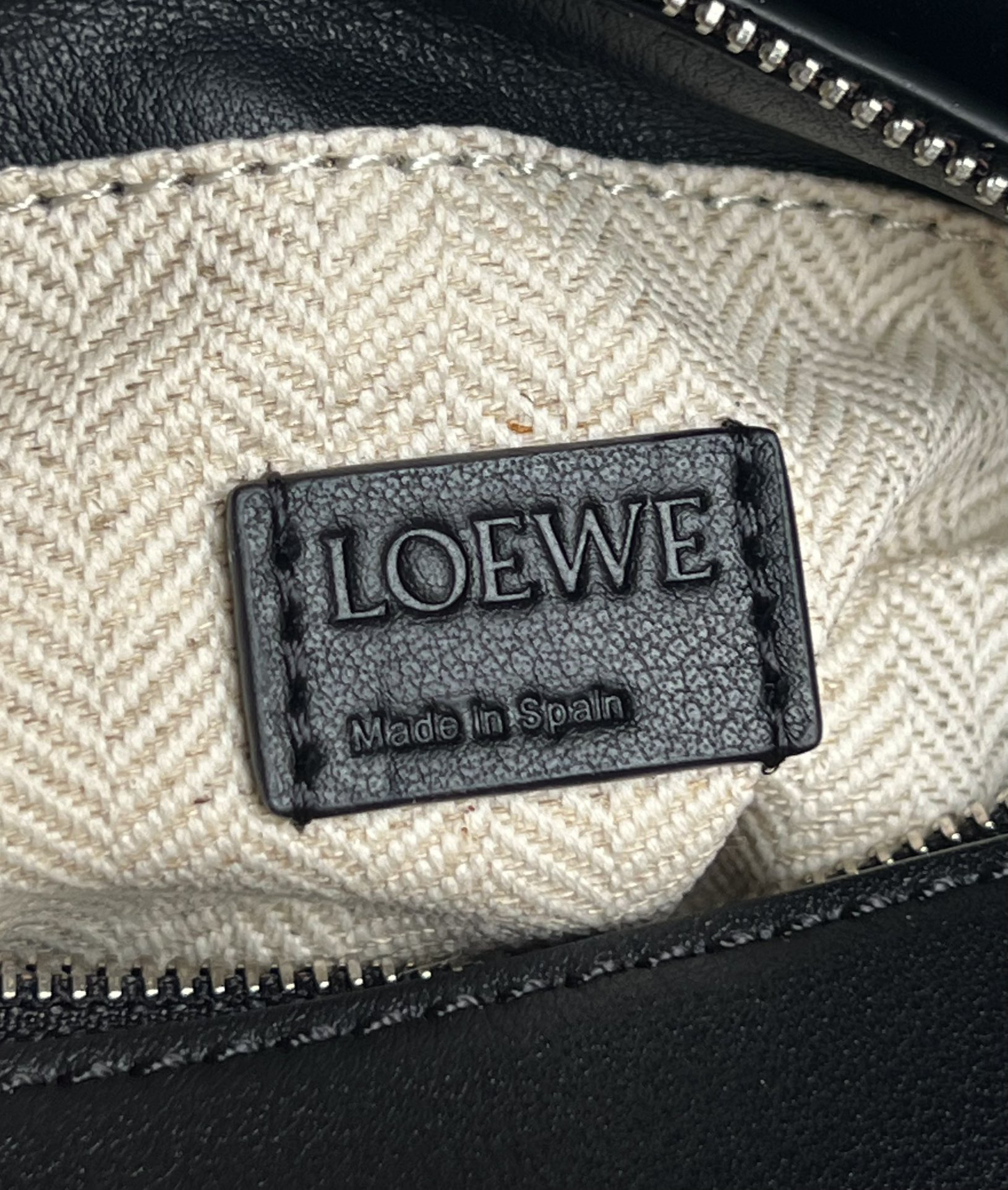 Loewe zzle mini handbag 0680