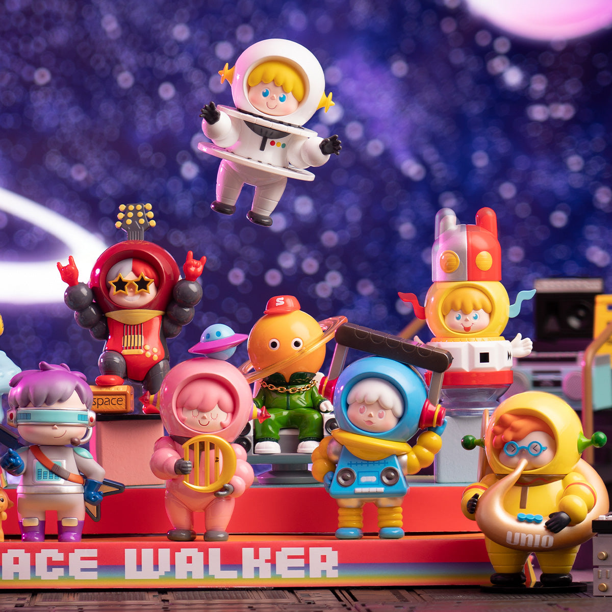 POP MART 009 Space Walker Space Concert Series [1 Blind Box]