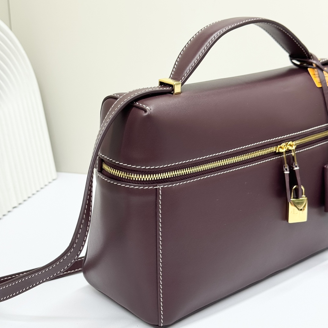 Loro Piana Extra Bag L27 Crossbody Bag FAO4759