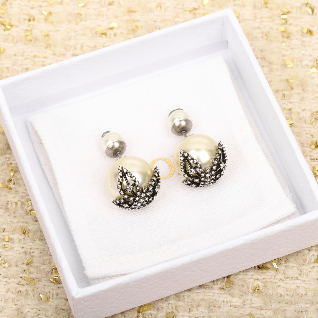 Dior Diamond Butterfly Pearl Earrings