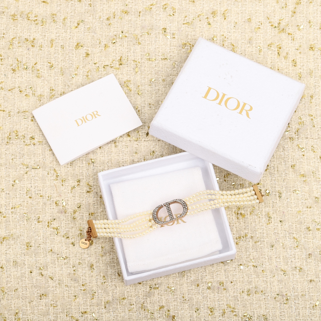 Dior 4-layer pearl bracelet