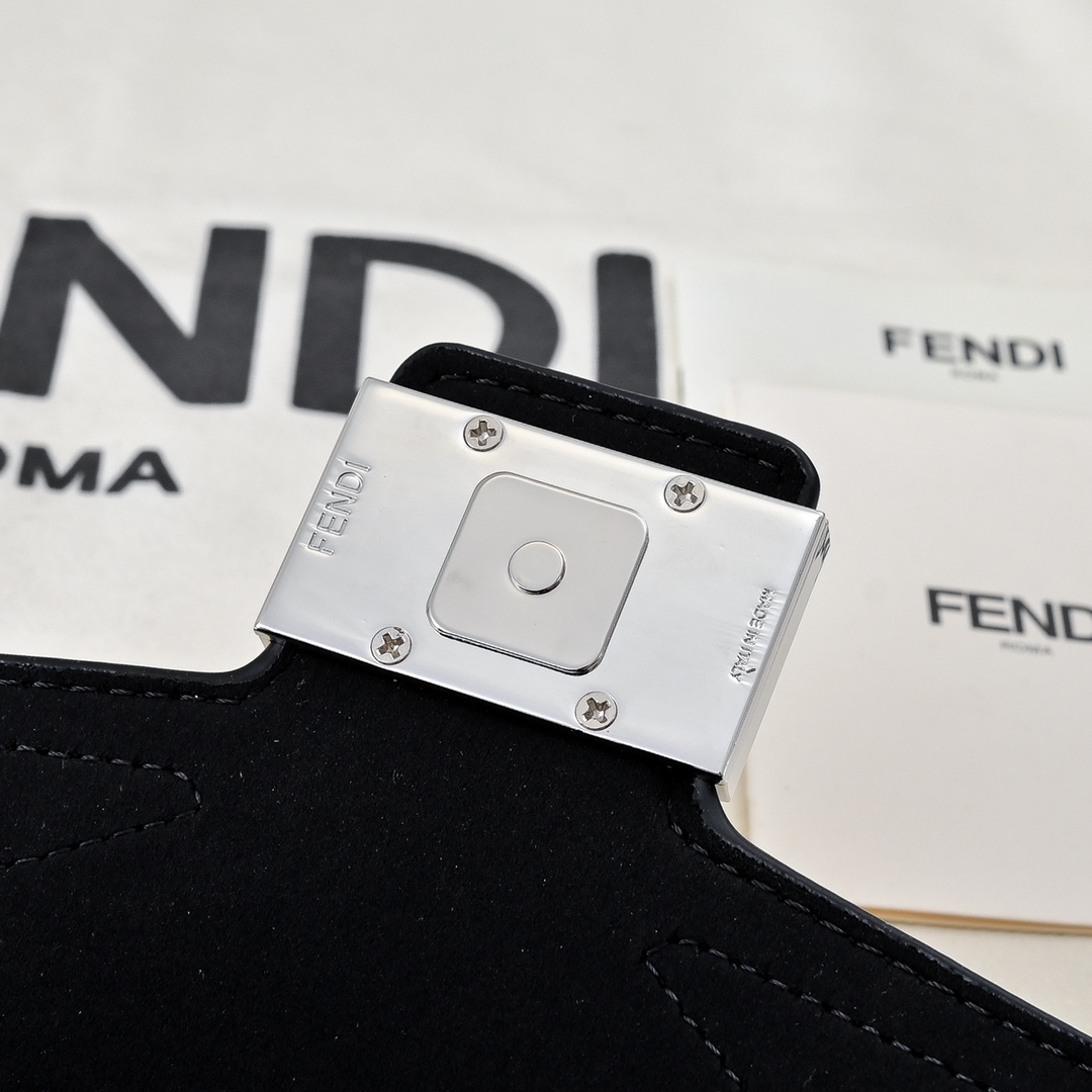 FENDI 2025 Nano Baguette 3375
