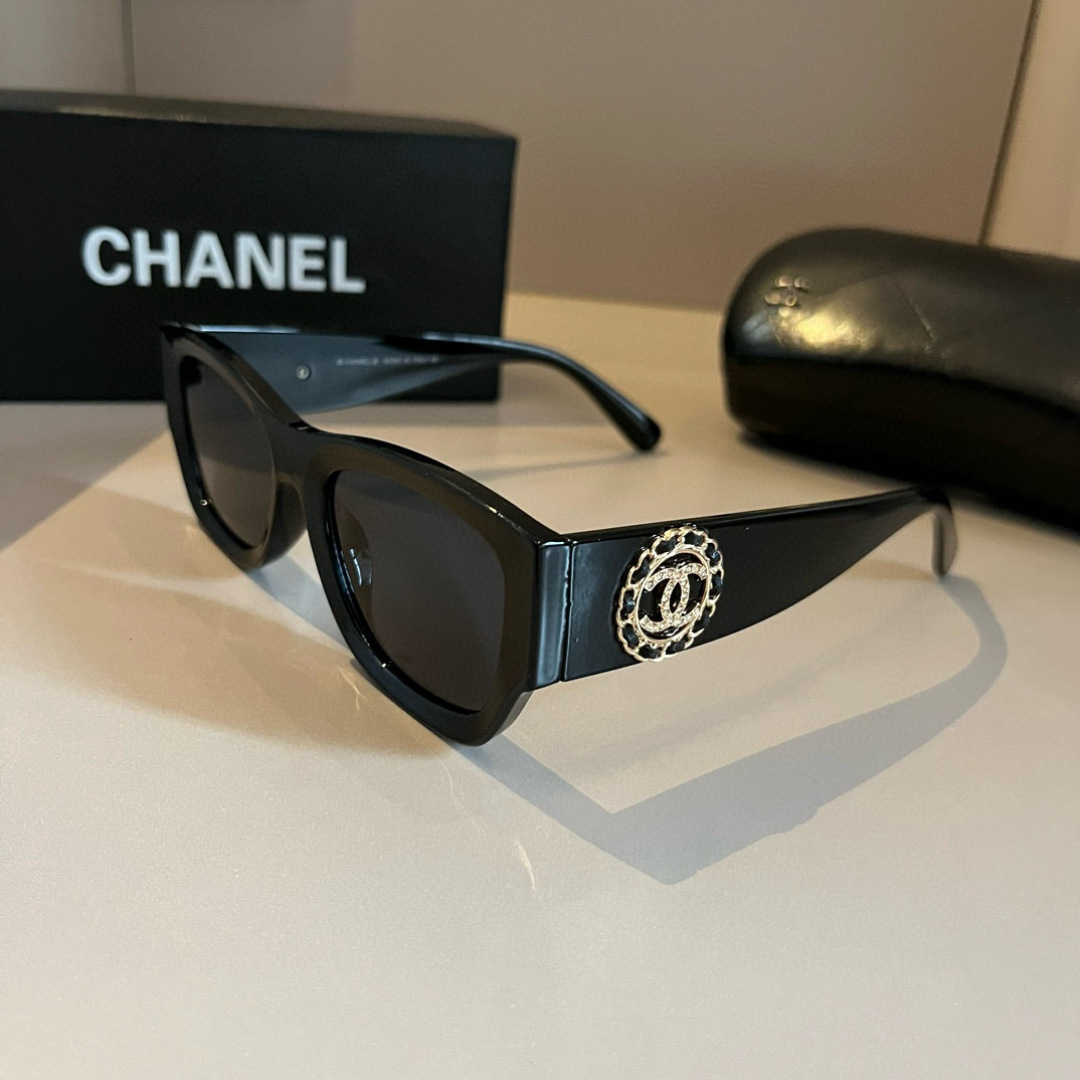Chanel round frame sunglasses