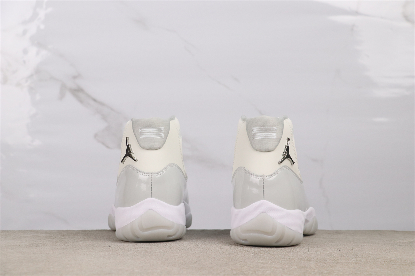 Air Jordan 11 basketball shoes Gray Silver Pearl White AR0715-110