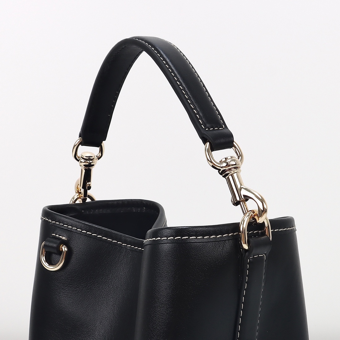 Gucci GG Emblem small bucket bag 815118 AAEC2 1000