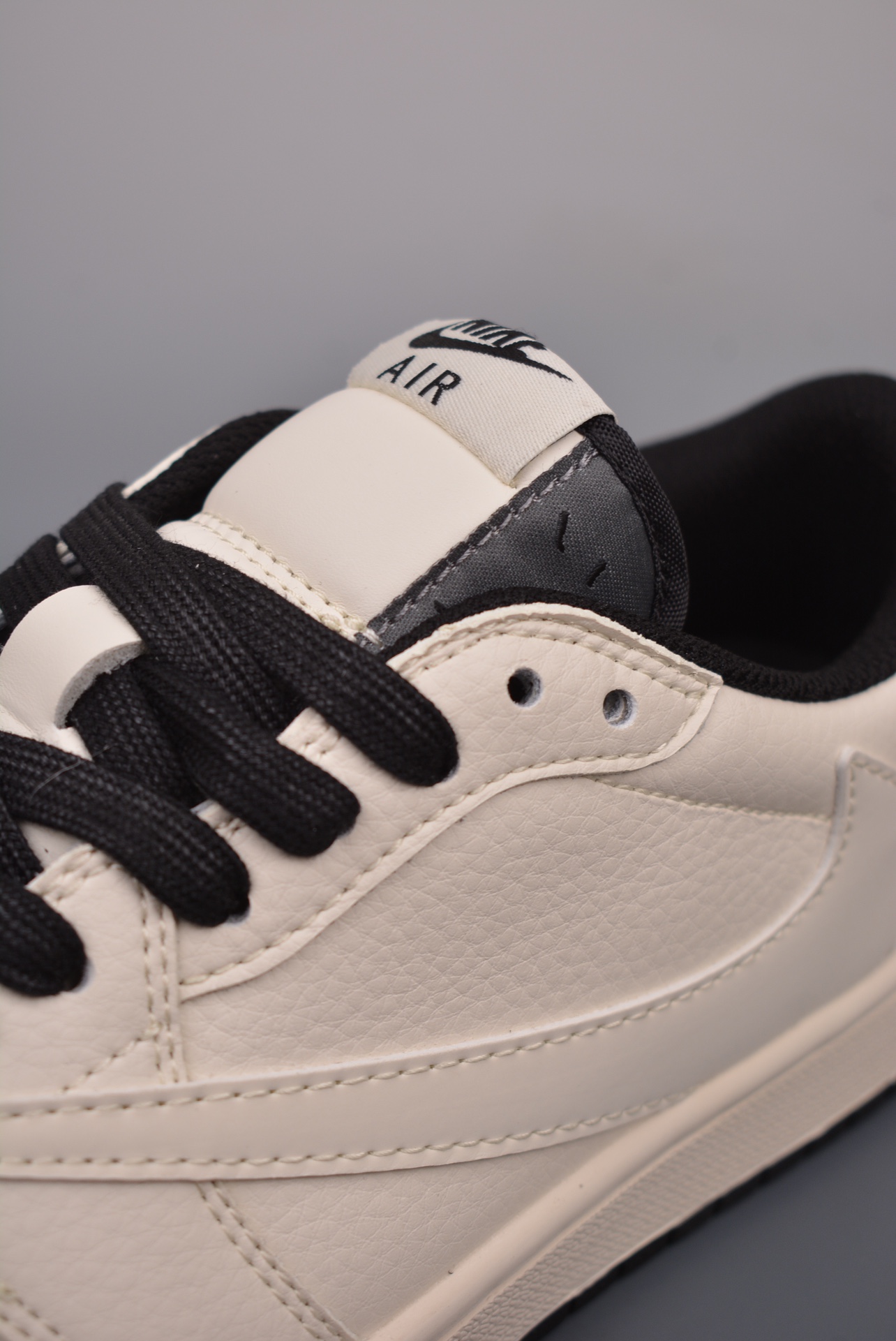 Dior x Travis Scott x Nike Air Jordan 1 Low OG SP Christian Dior beige black LJ5188-025