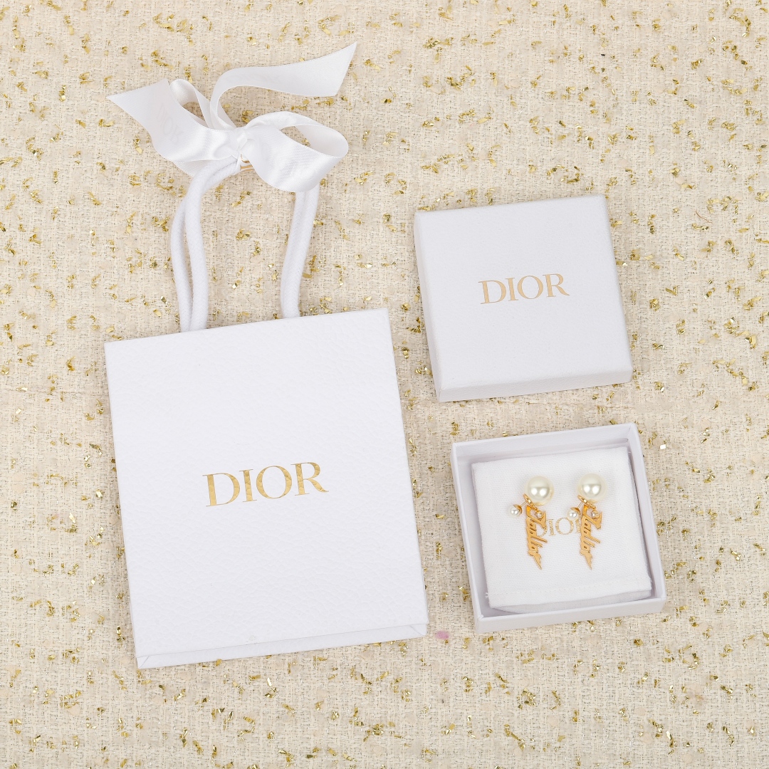 Dior Pearl Letter Earrings