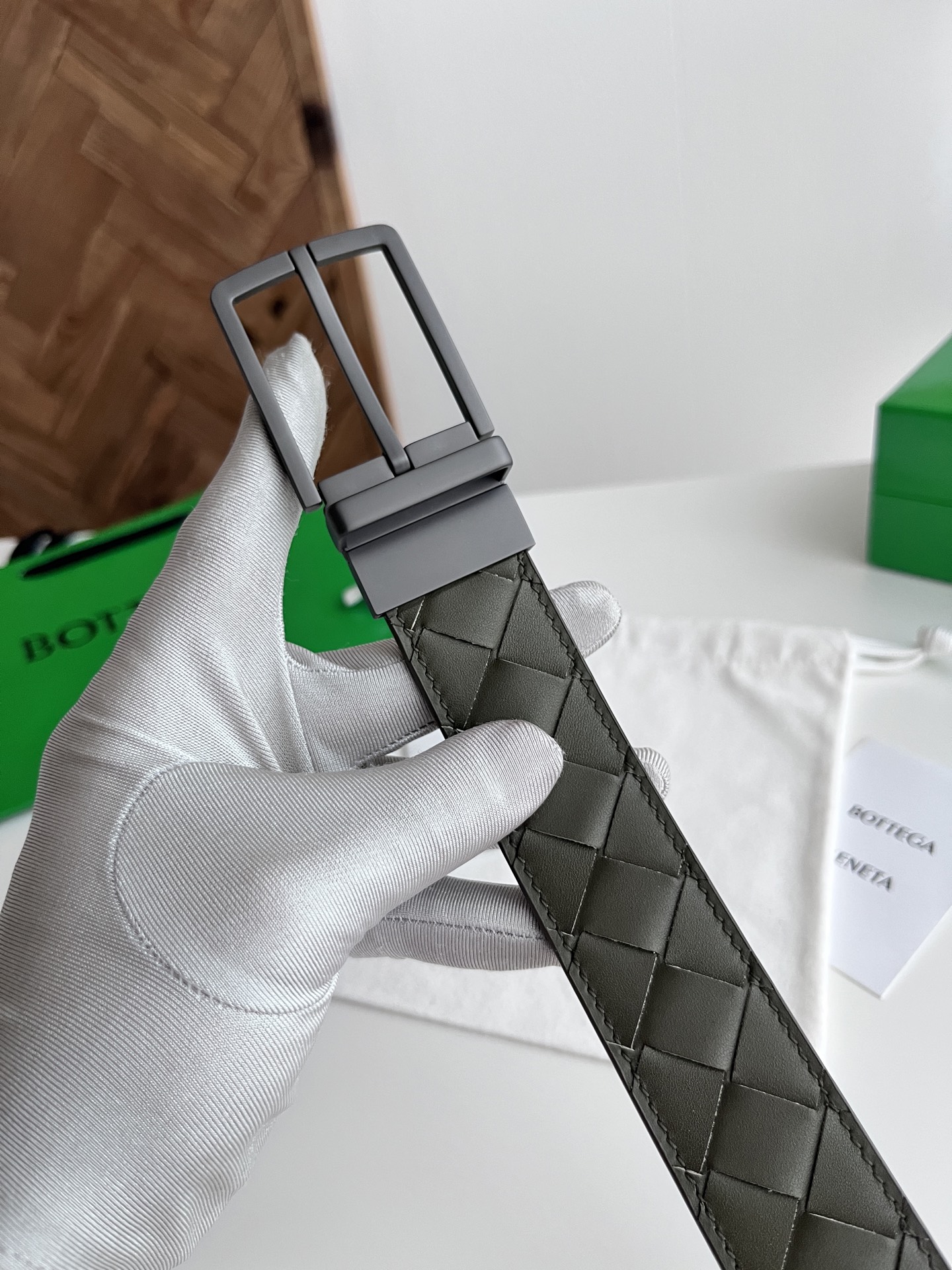 Bottega Veneta intreccio woven cowhide double-sided waistband with a width of 3.5cm