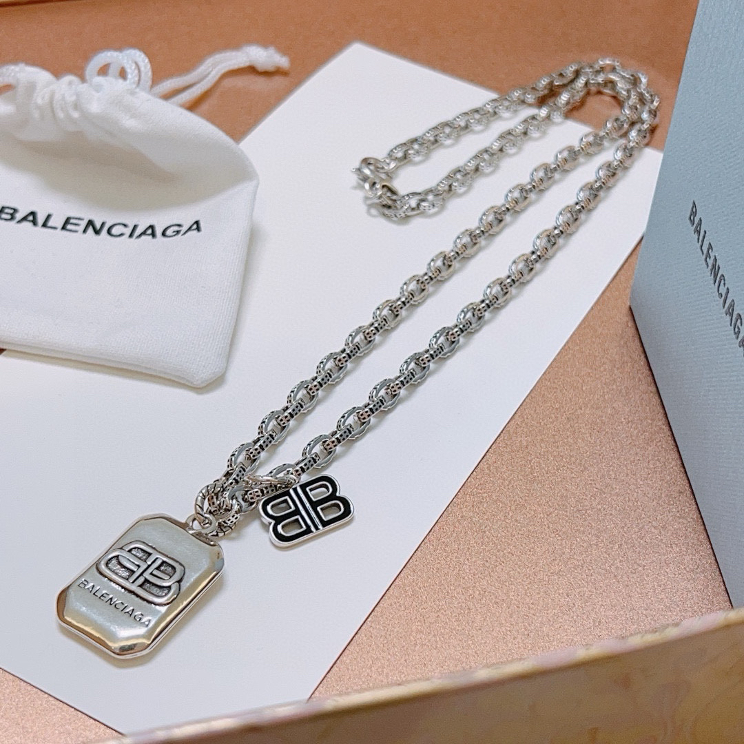 Balenciaga BB brand chain necklace