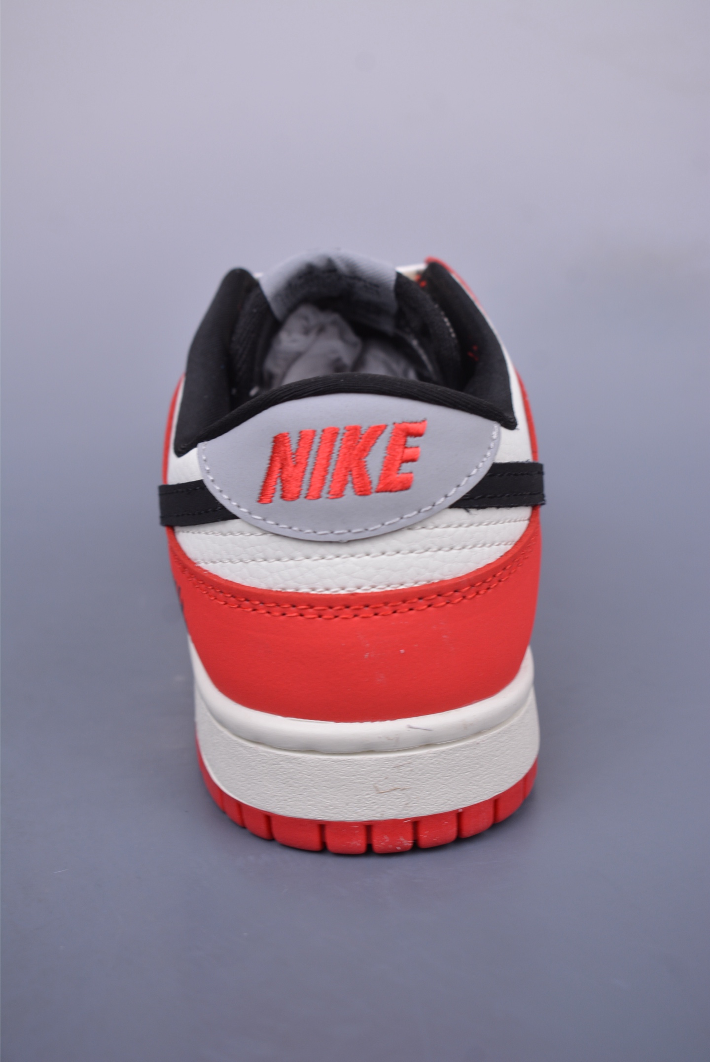 OFF-WHITE x Nike SB Dunk Low sneakers Red, White and Black XY2026-159