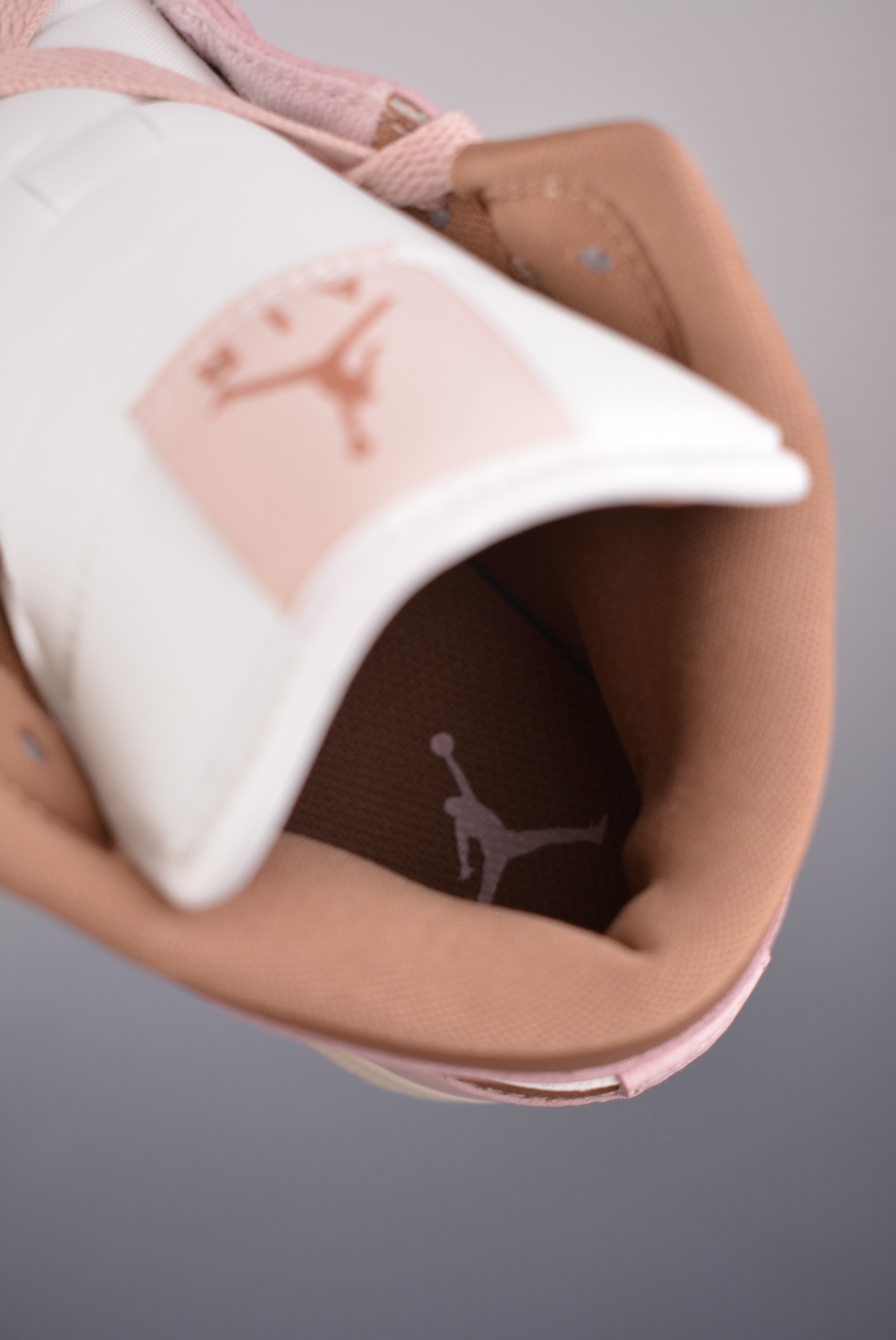 Air Jordan 1 Mid Pink White BQ6472-620