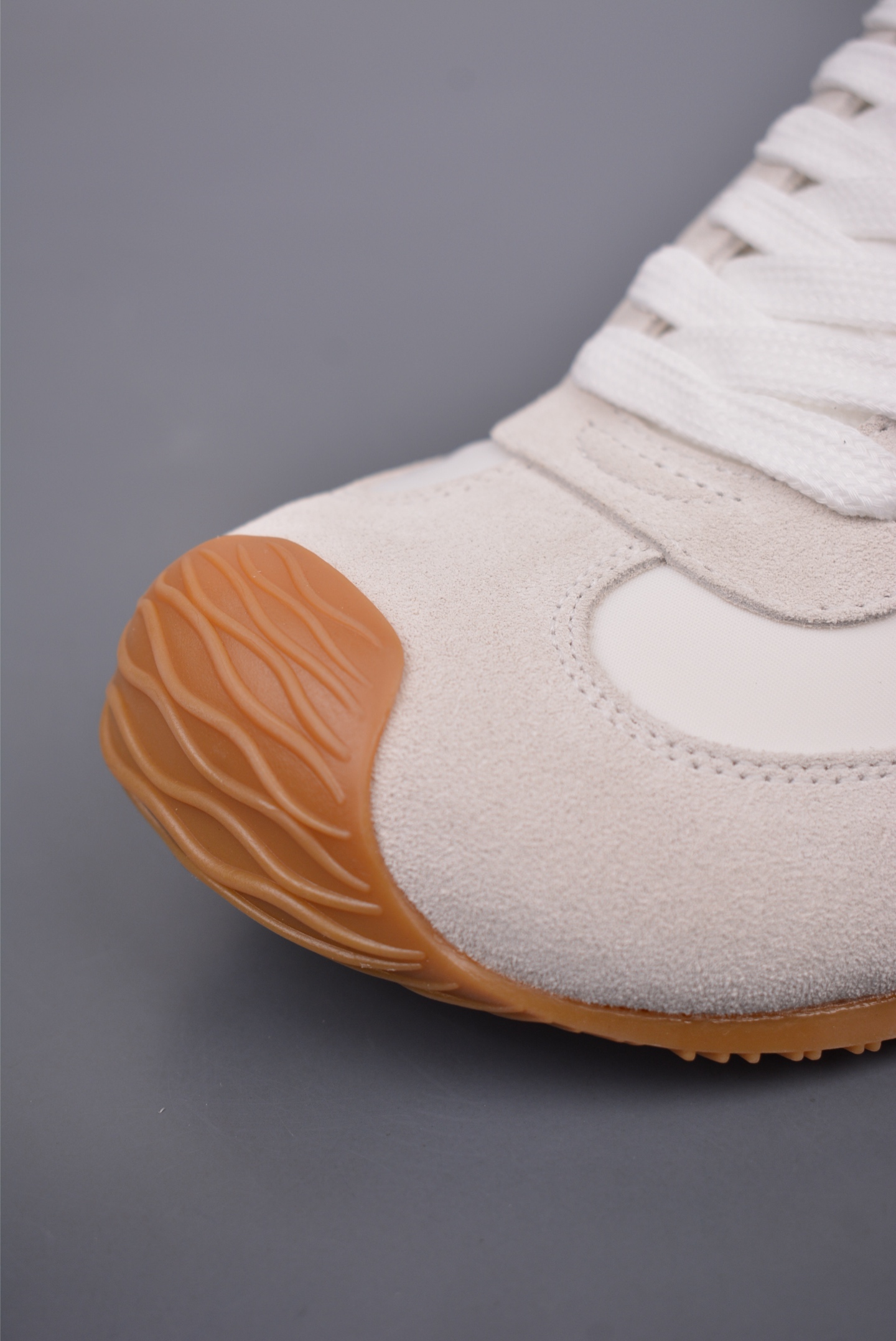 Loewe Ballet Runner 2.0 Sneakers Beige White Black M816282XB3-2101