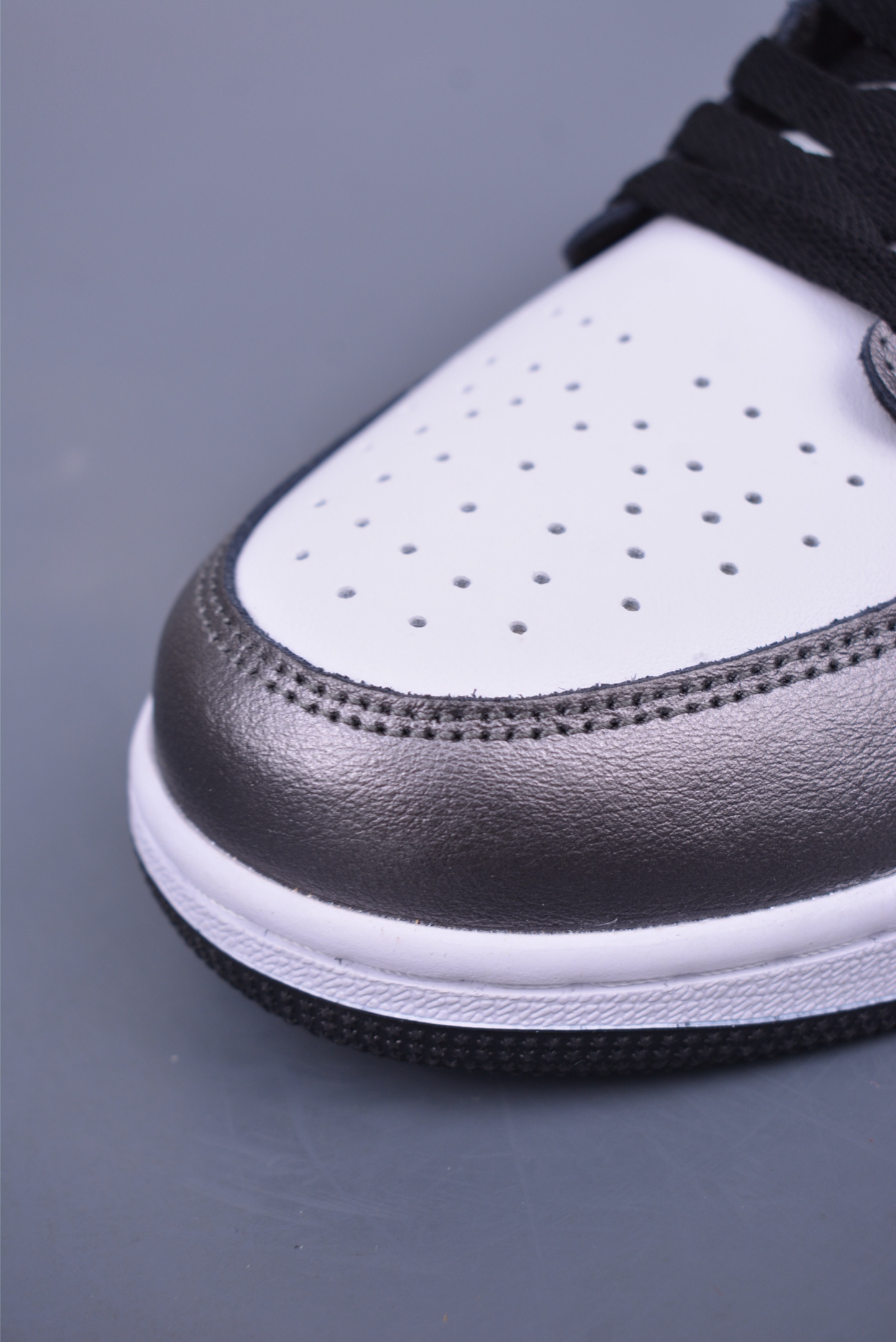 Nike Air Jordan 1 Low AJ1 basketball shoes Metallic Gray Black Purple HJ5910-105
