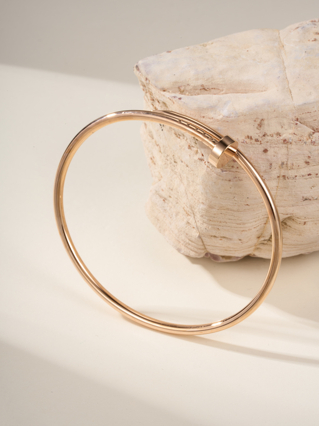 Cartier No Diamond Nail Thin Bracelet