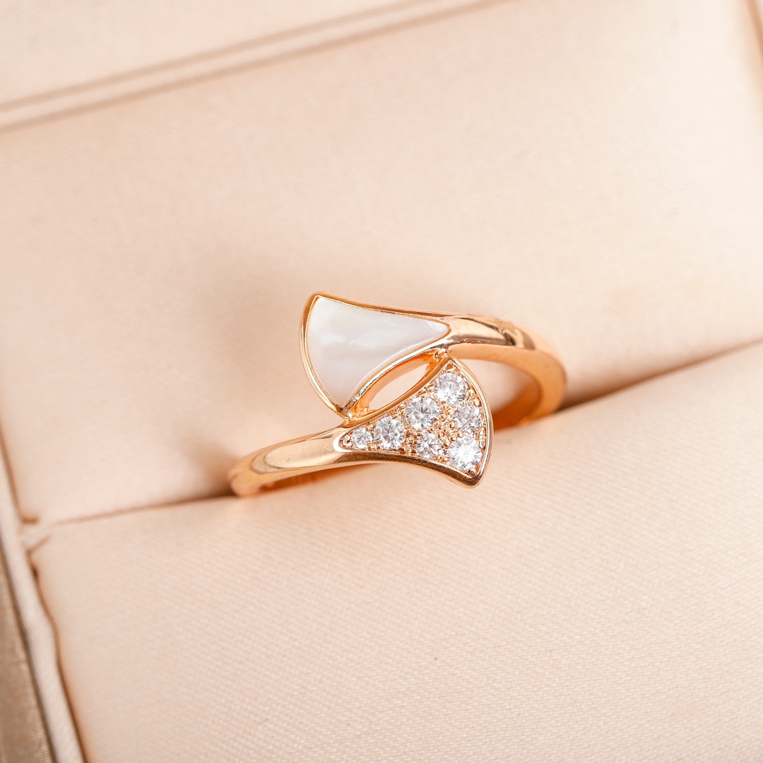 Bulgari Mother of Pearl Diamond Ring