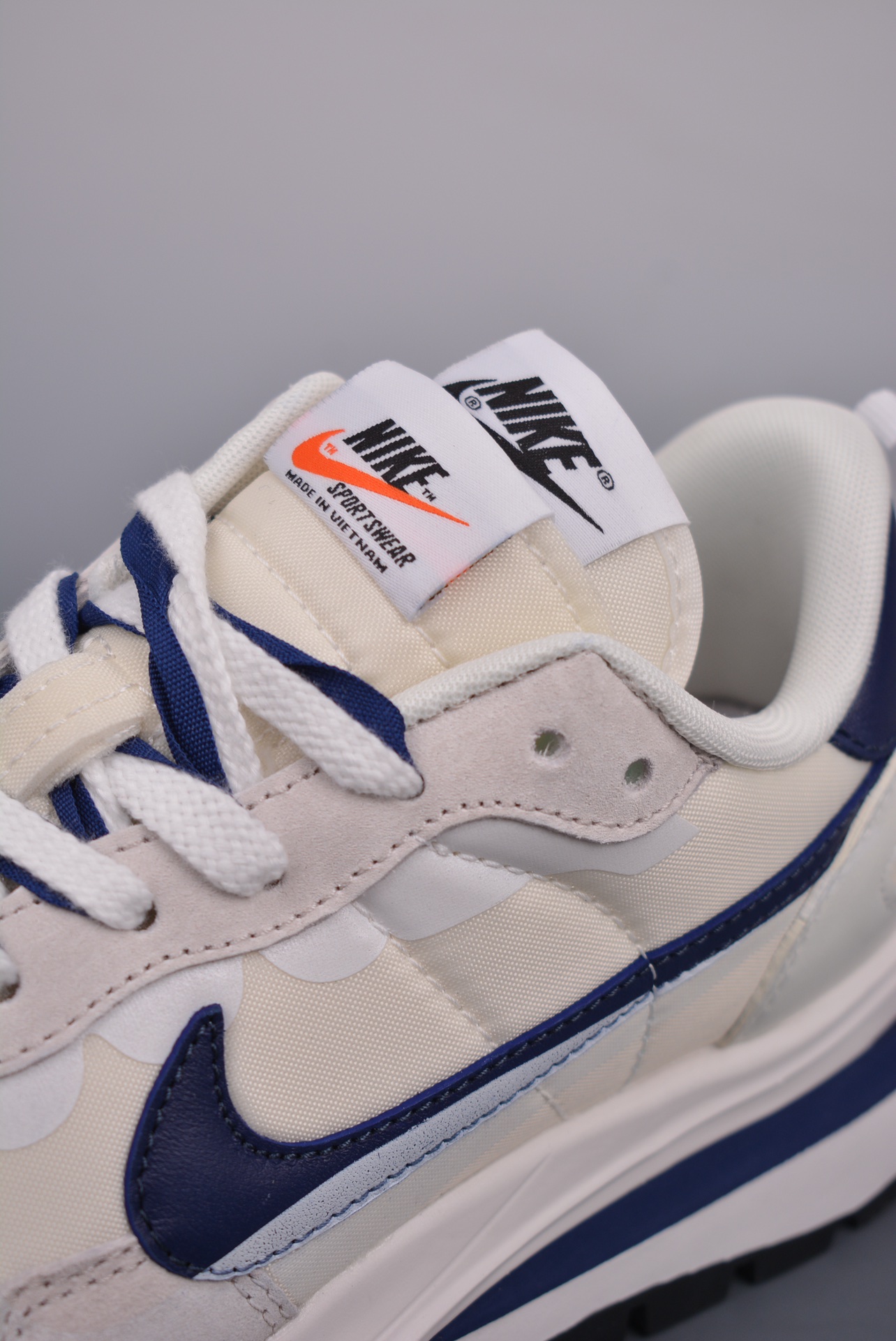 Sacai x Nike VaporWaffle 3.0 Beige White Navy DD1875-109