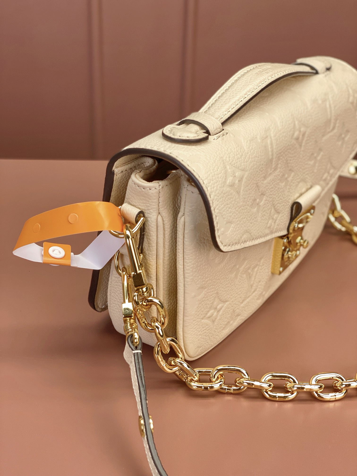 Louis Vuitton POCHETTE MÉTIS EAST WEST Handbag M22942