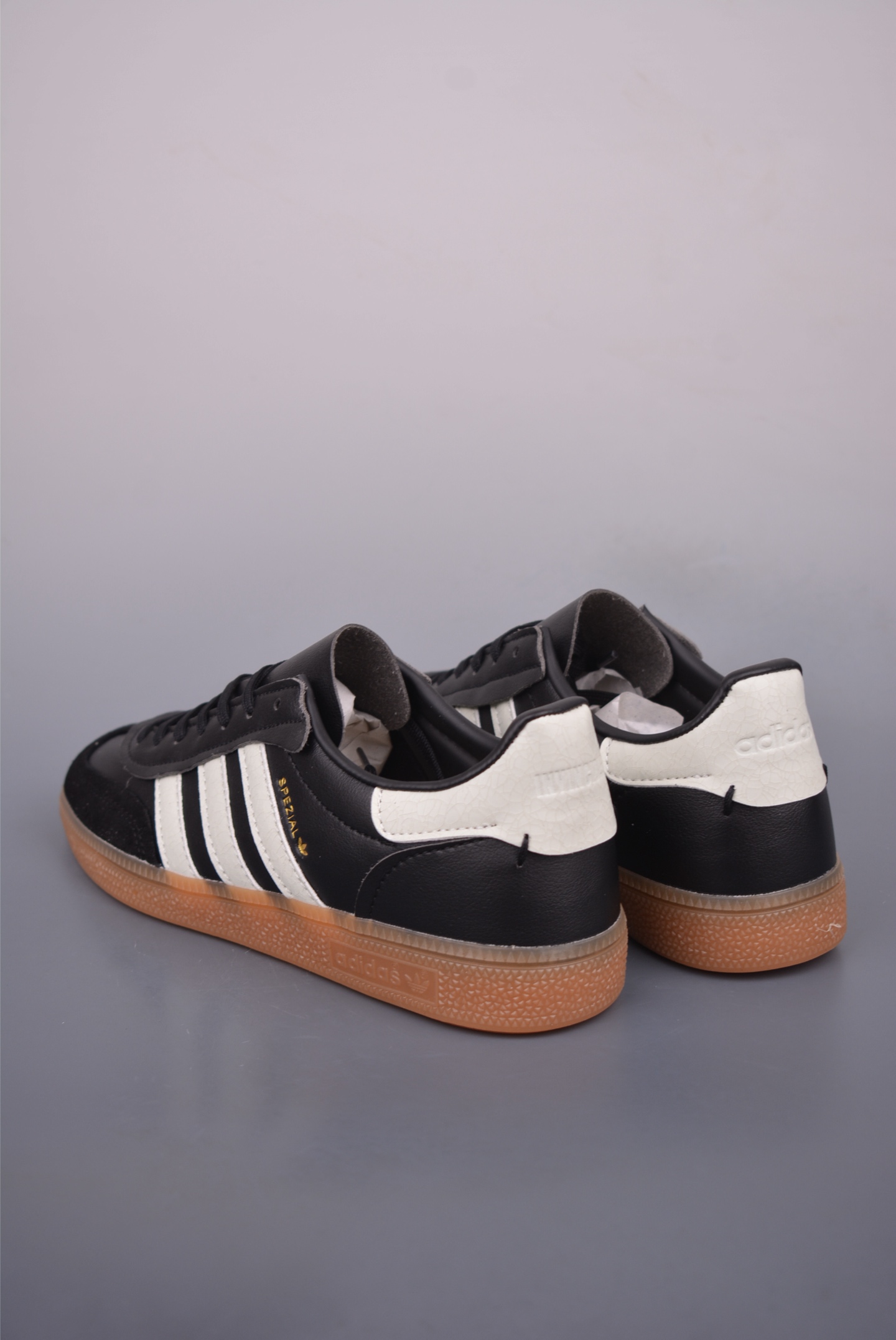 Adidas Handball Spezial INVINCIBL 