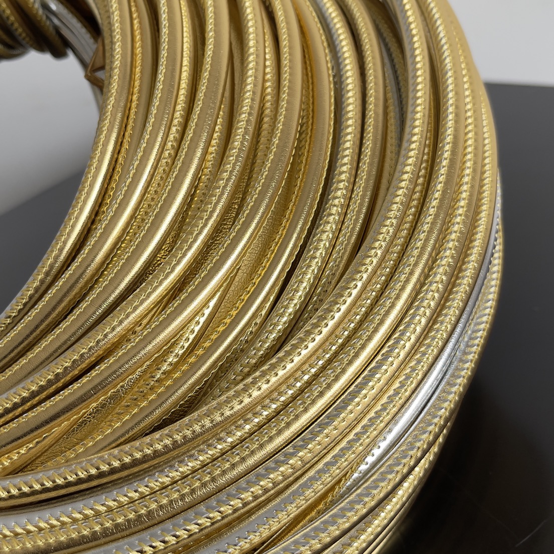 Bottega Veneta tubular leather jodie handbag 755540