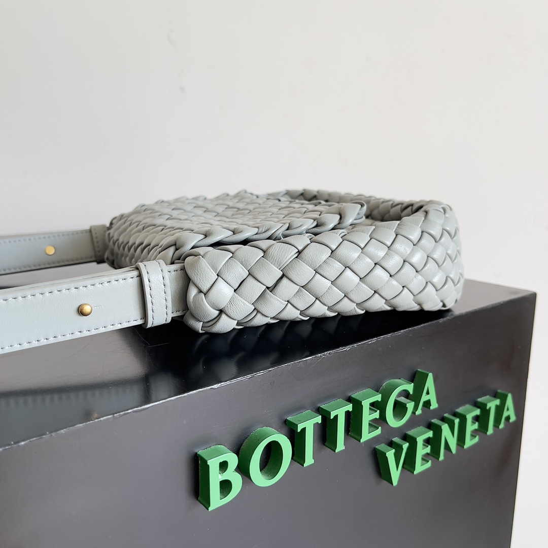 Bottega Veneta mini cobble bag 762711