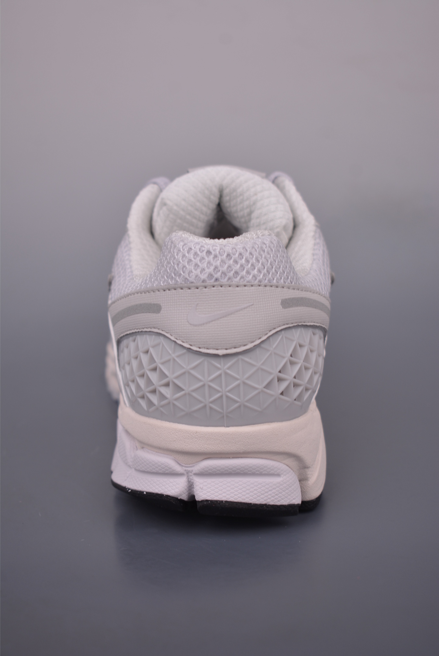Nike Zoom Vomero 5 