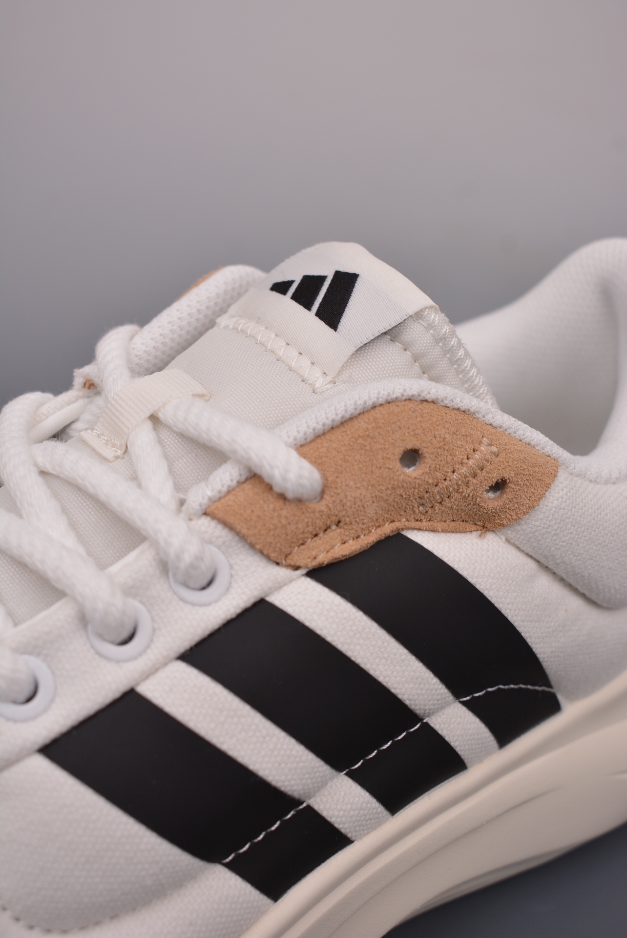 adidas MAXXCOURT SPW White IH6060
