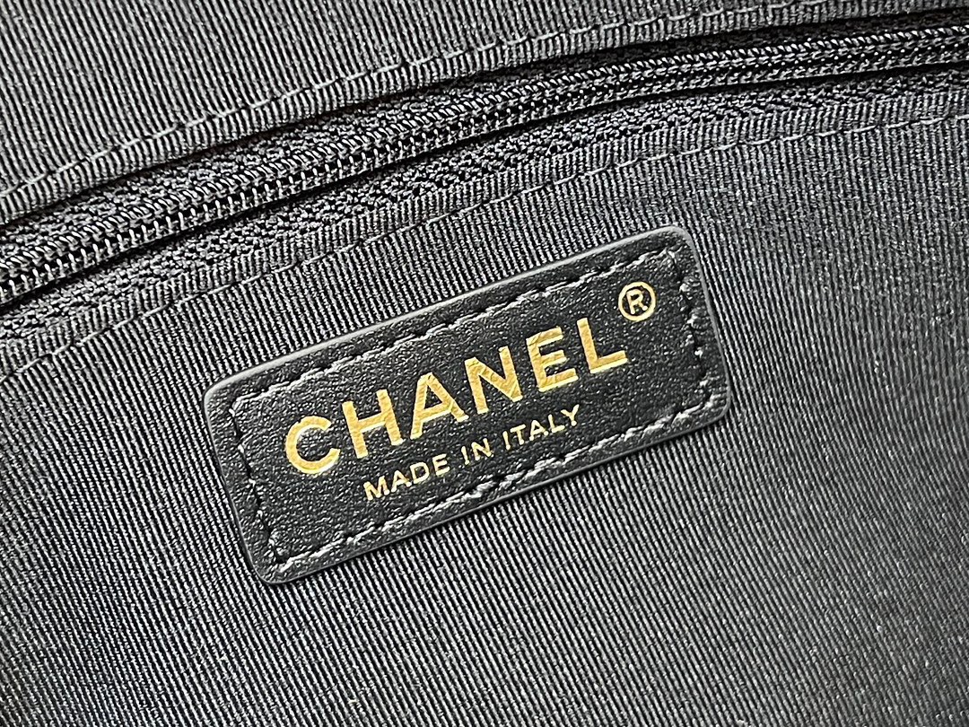 Chanel Vintage Second-Hand Underarm Bag 50920