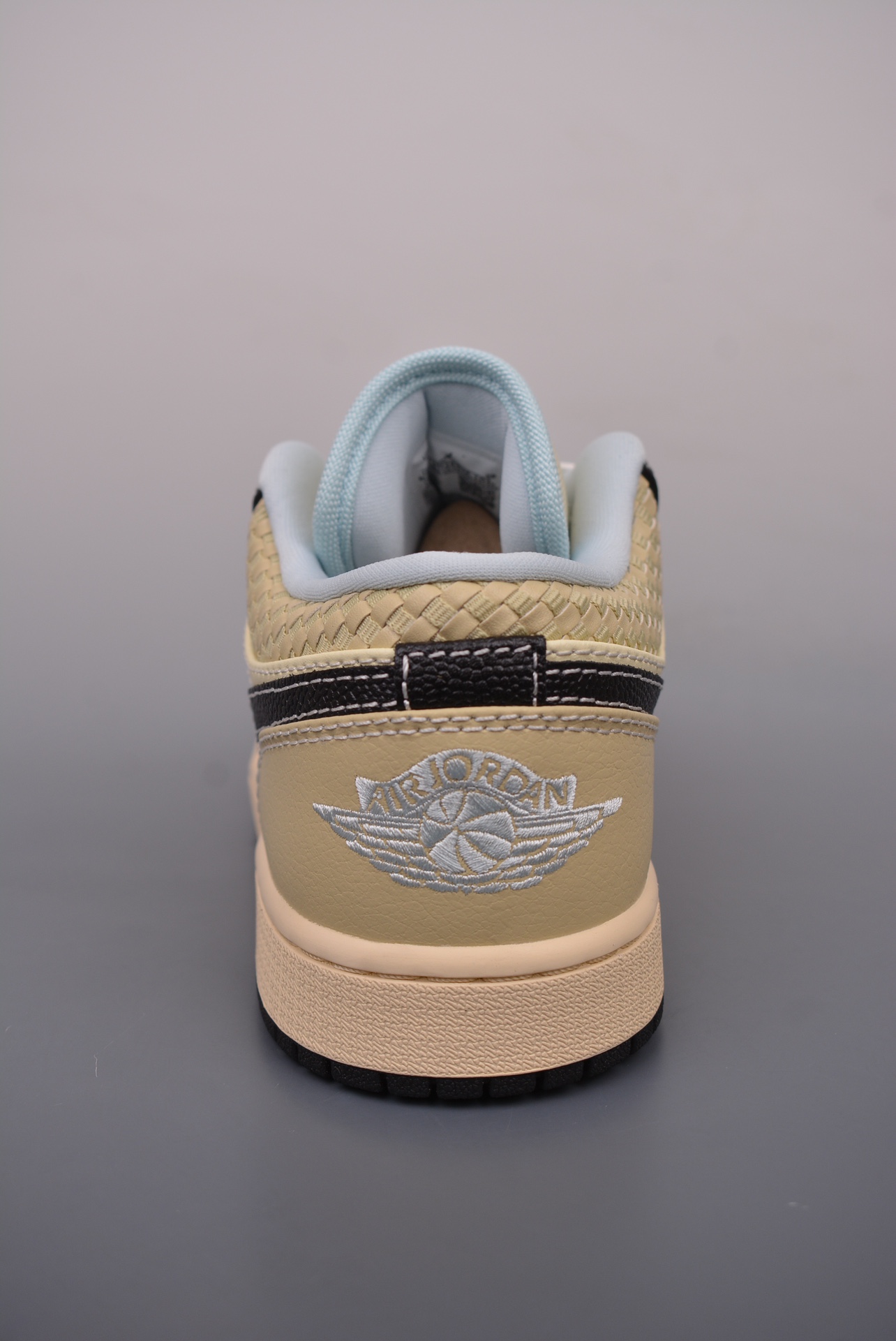 Air Jordan 1 Low SE Coconut Milk Black XZ2828-001