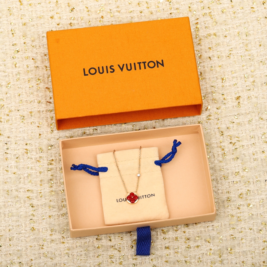 Louis Vuitton Agate Necklace