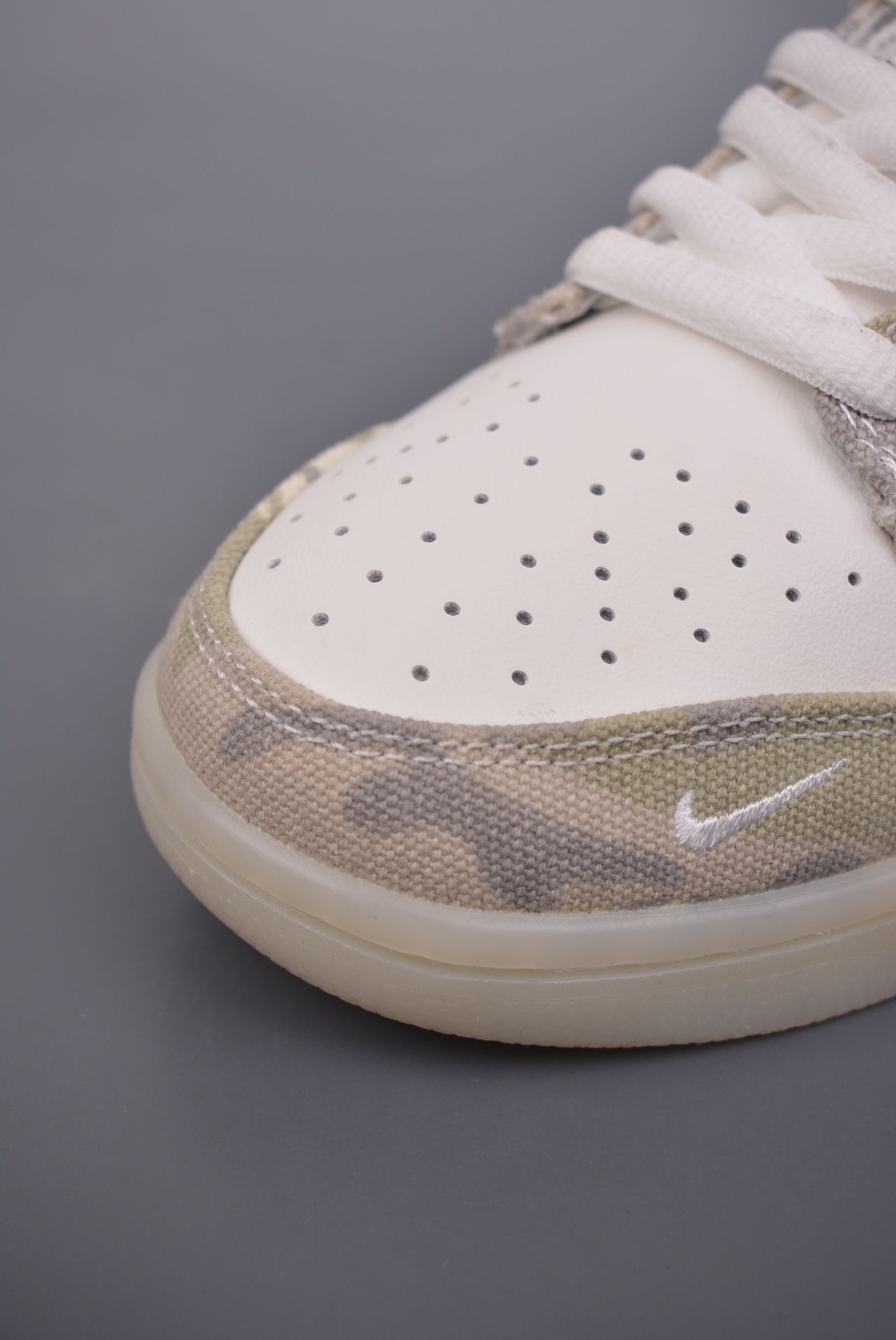 A Bathing Ape Bape x Nike SB Dunk Low Bape Beige Gray JH8040-941