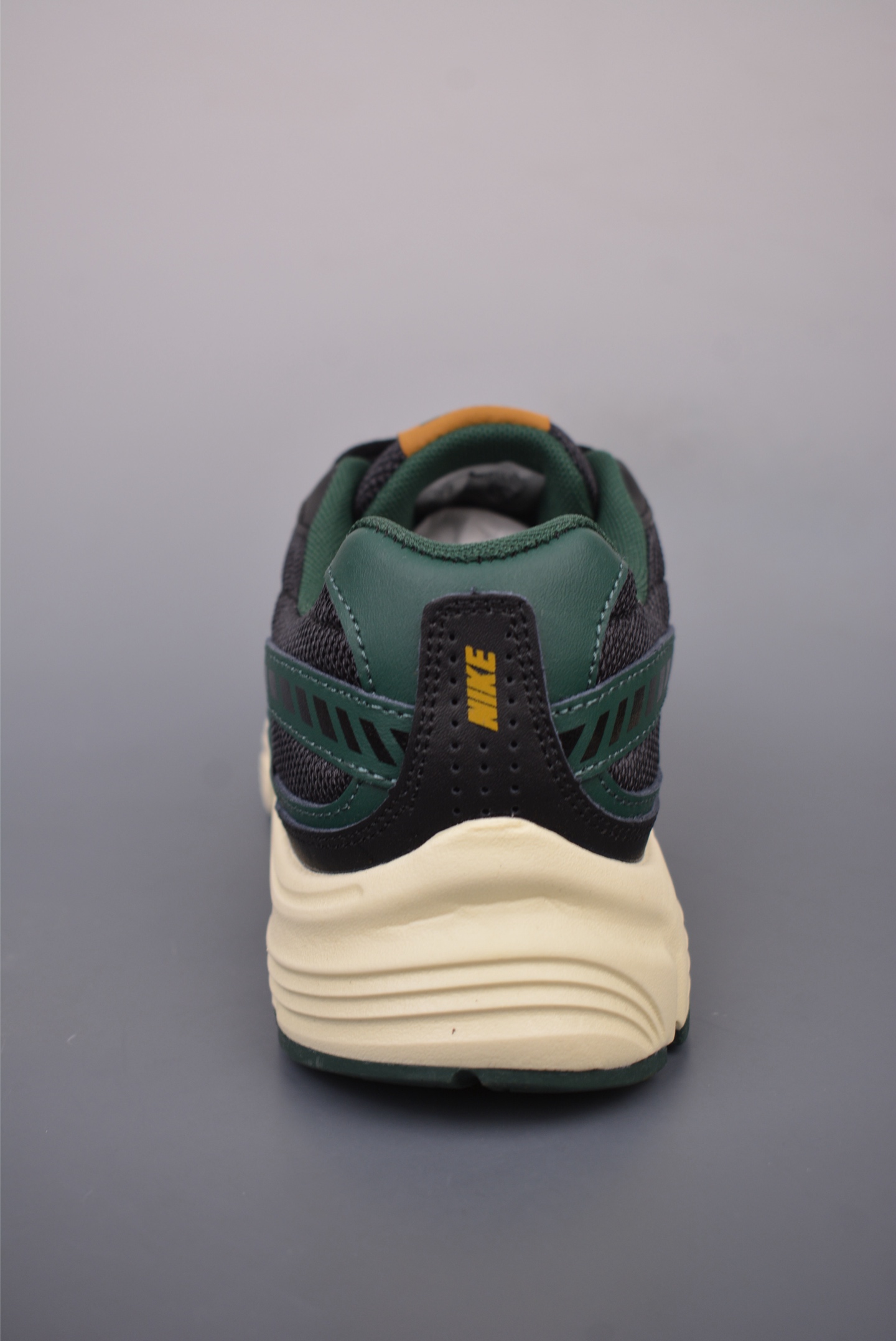 Nike Initiator Running black, green and yellow HQ3611-010