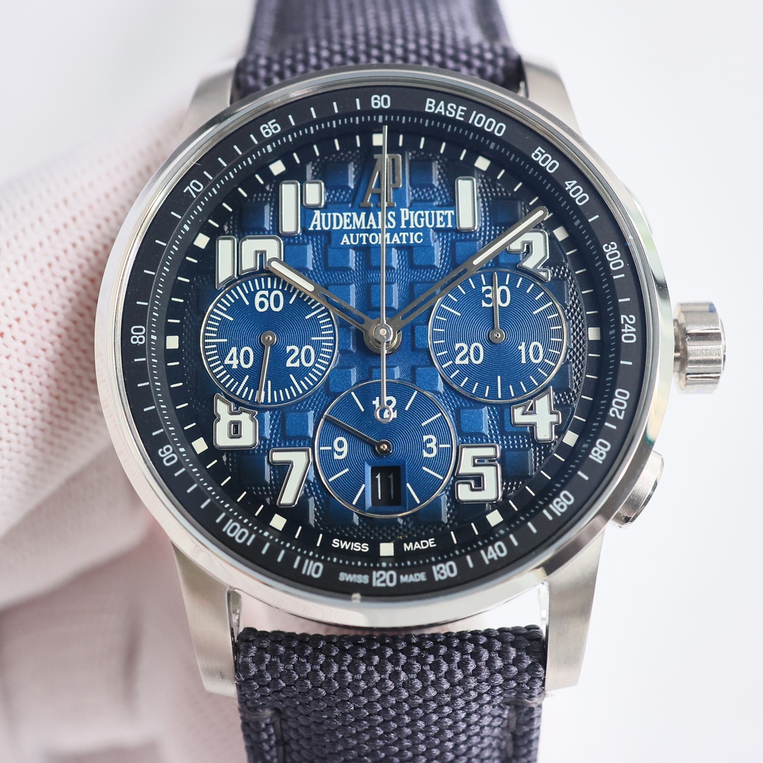 Audemars Piguet Royal Oak 26048 Offshore RW4 41 Chronograph Mechanical Watch