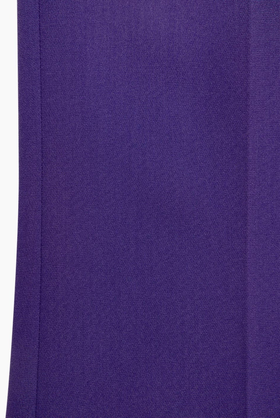 Pantalon recto en tono morado
