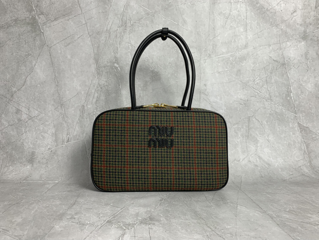 Miu Miu houndstooth briefcase 5BB117