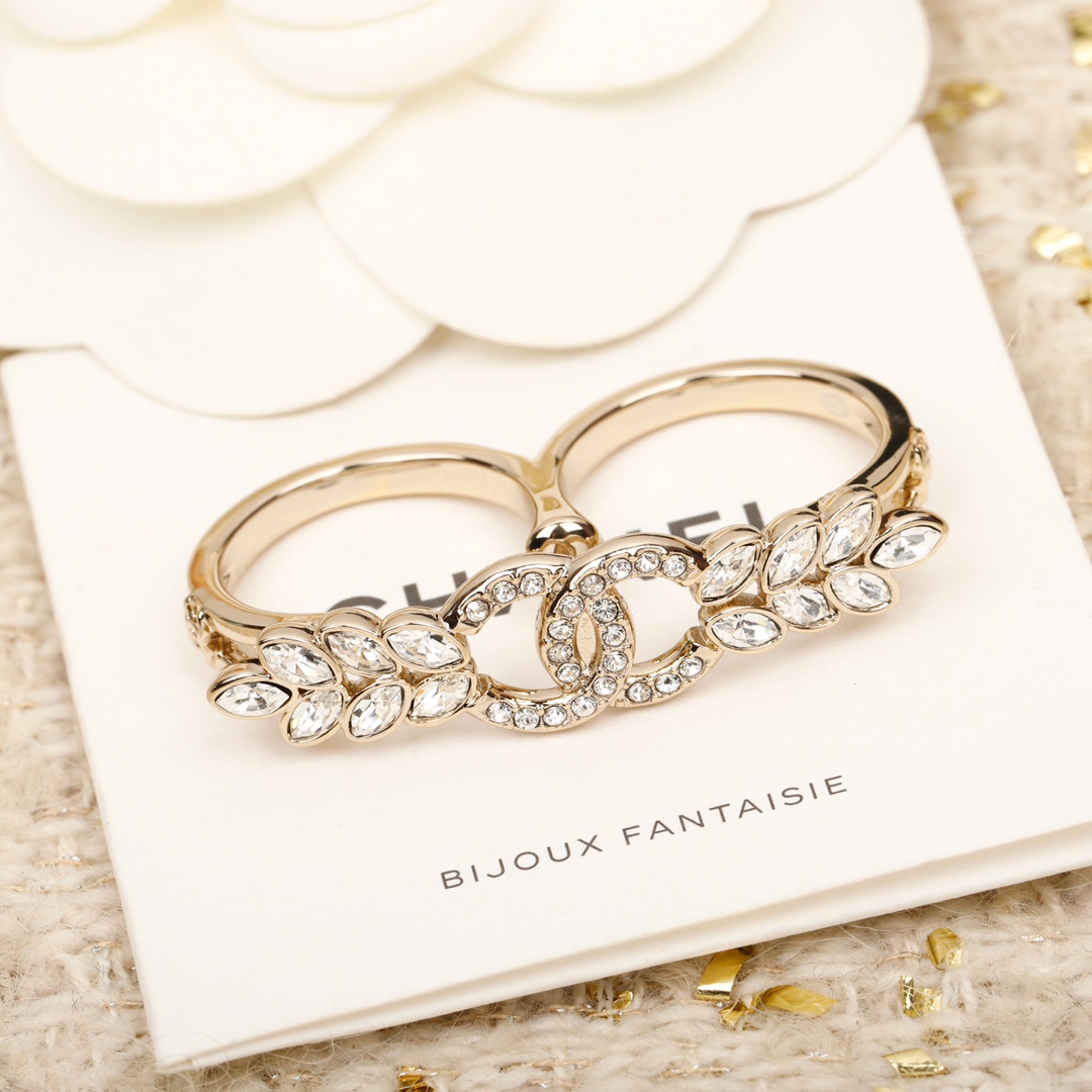 Chanel wheat ear double C ring