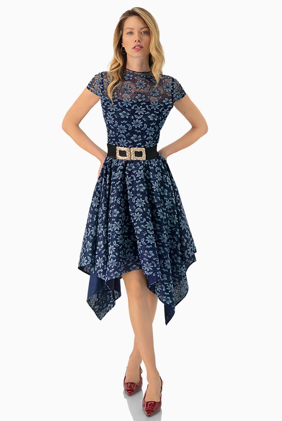 Vestido asimetrico de cuello redondo