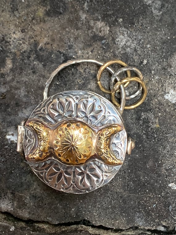 🔥New Sale 49% OFF - 🌙Triple moon silver locket with tree life