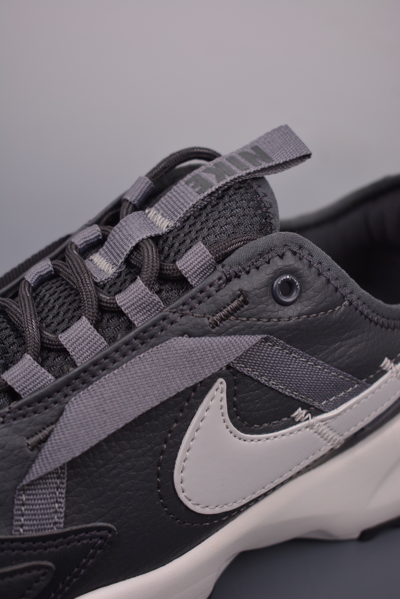 Nike TC 7900 Black Smoke Grey DD9682-001