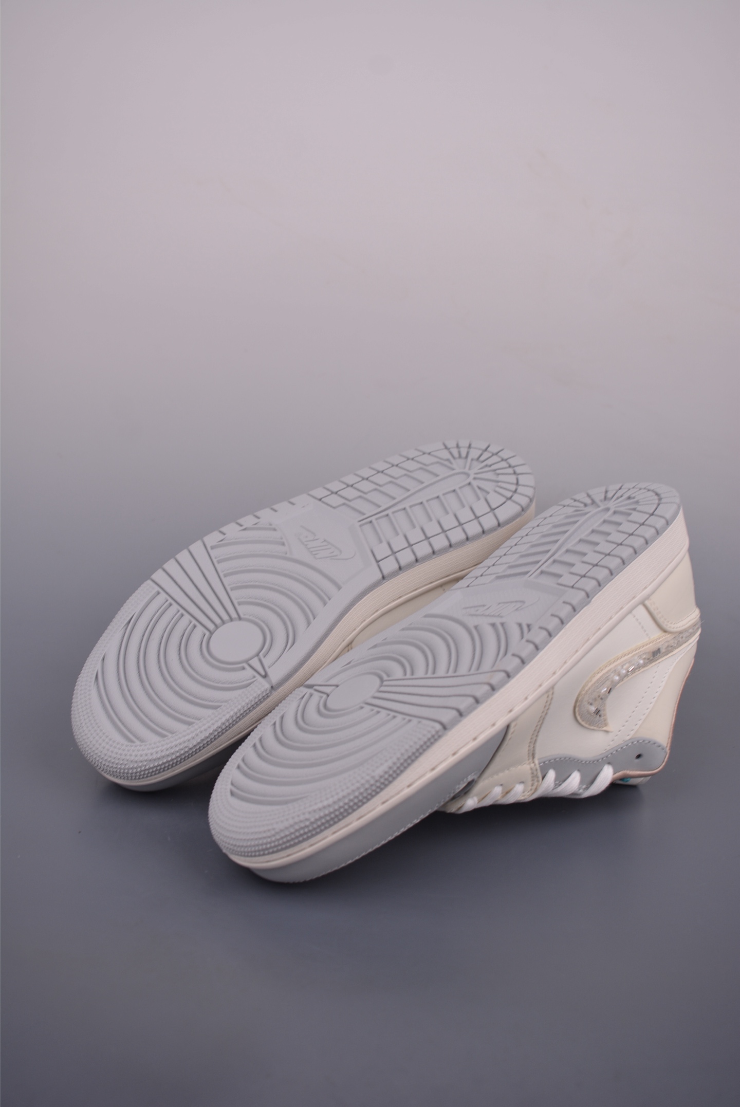 Air Jordan 1 Low 