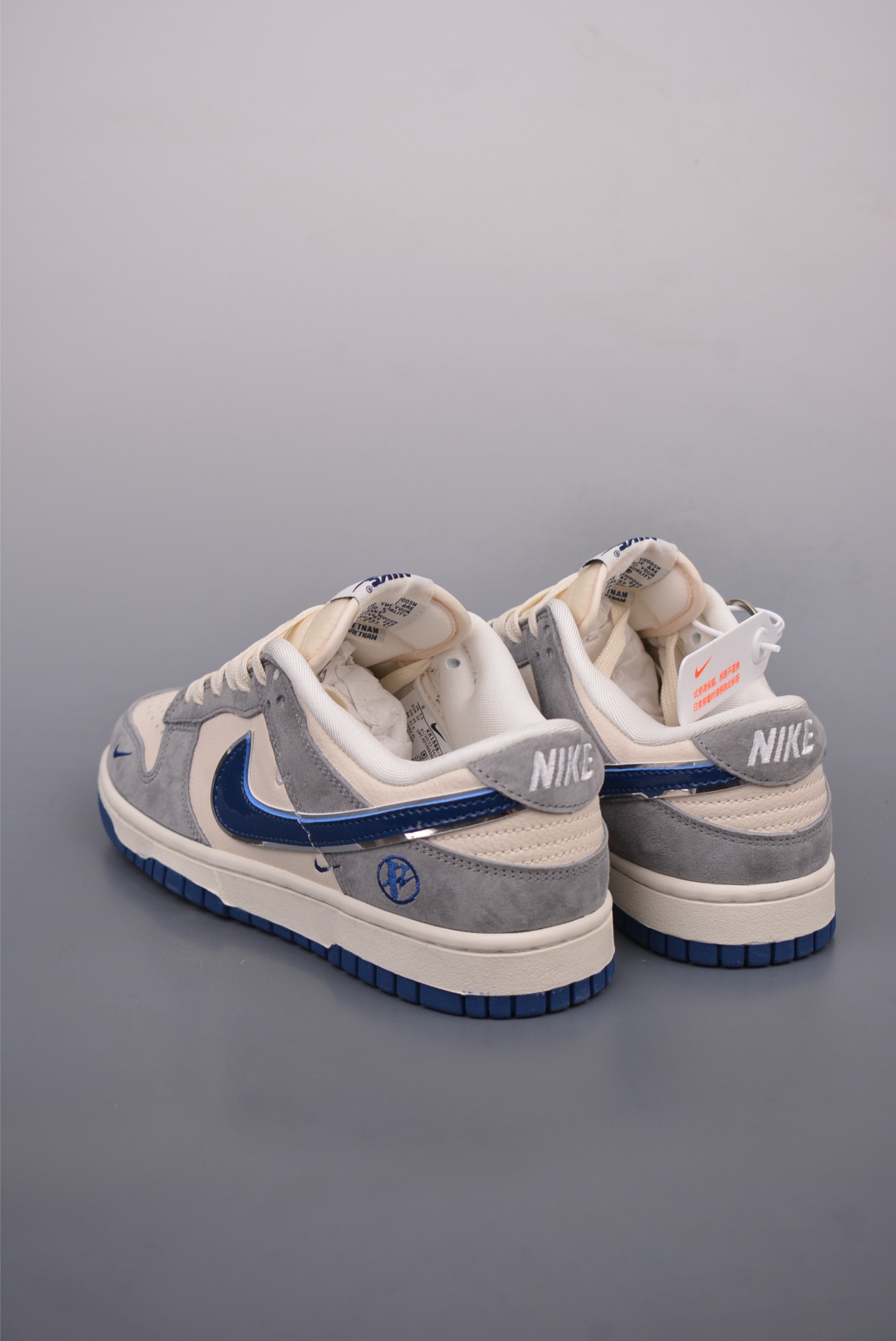 Fragment Design x Nike SB Dunk Low Dark Grey Off-White Indigo KK1688-089