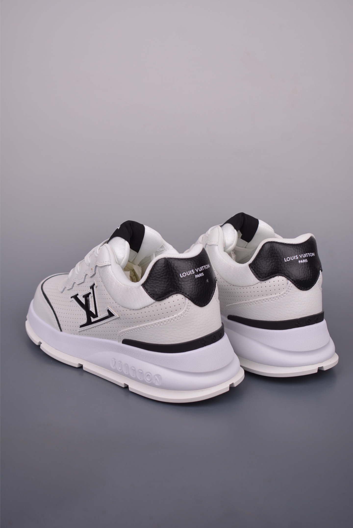 Louis Vuitton LV Classic 