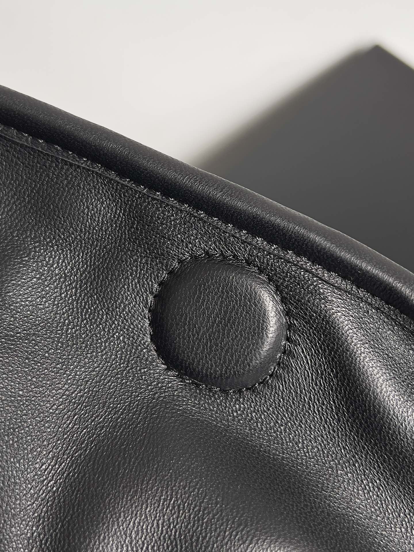 Bottega Veneta Hop Large Bag 763970